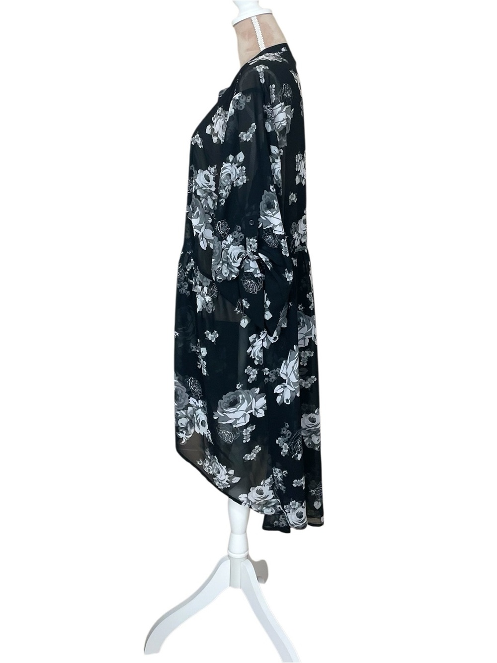 torrid Black and White Floral Chiffon Sheer High Low Coverup Tunic Duster - Picture 3 of 9